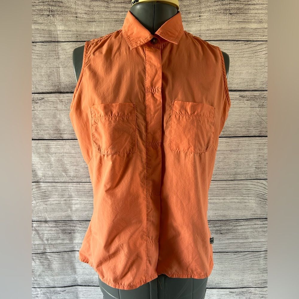 Woolrich Mandarin sleeveless button up size small